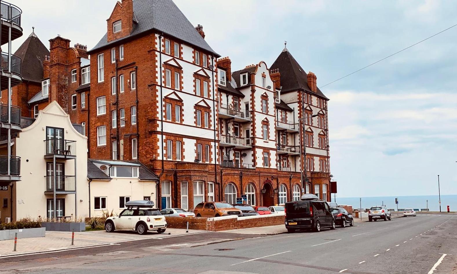 Retro Retreat, Sea View, Free Parking & Ev Plug-In Villa Whitby Exterior photo