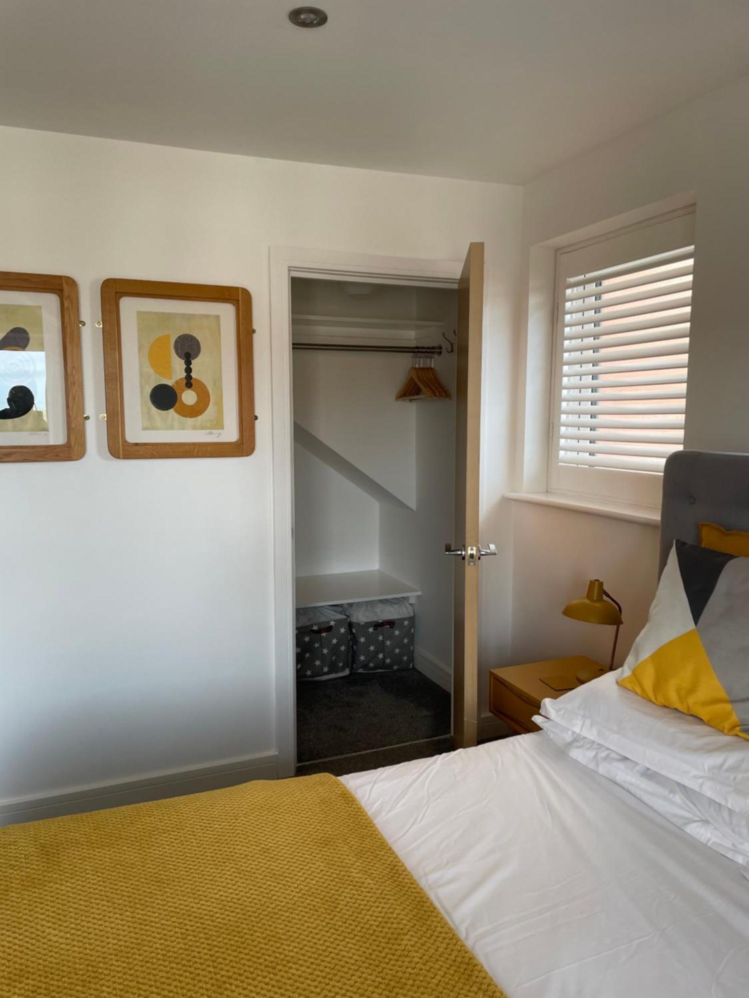 Retro Retreat, Sea View, Free Parking & Ev Plug-In Villa Whitby Exterior photo
