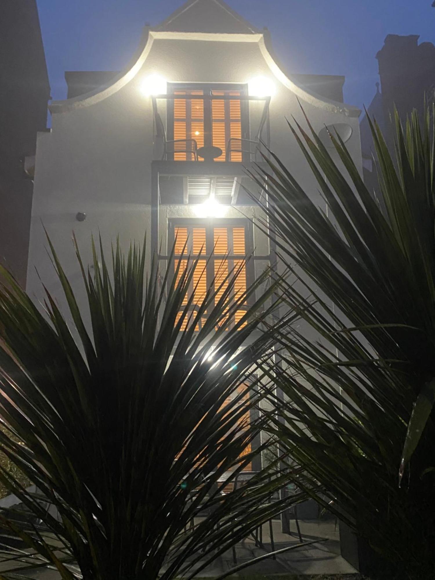 Retro Retreat, Sea View, Free Parking & Ev Plug-In Villa Whitby Exterior photo